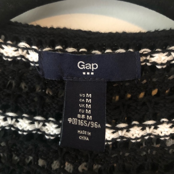 Gap women’s medium black and white striped cardigan. - Picture 2 of 3